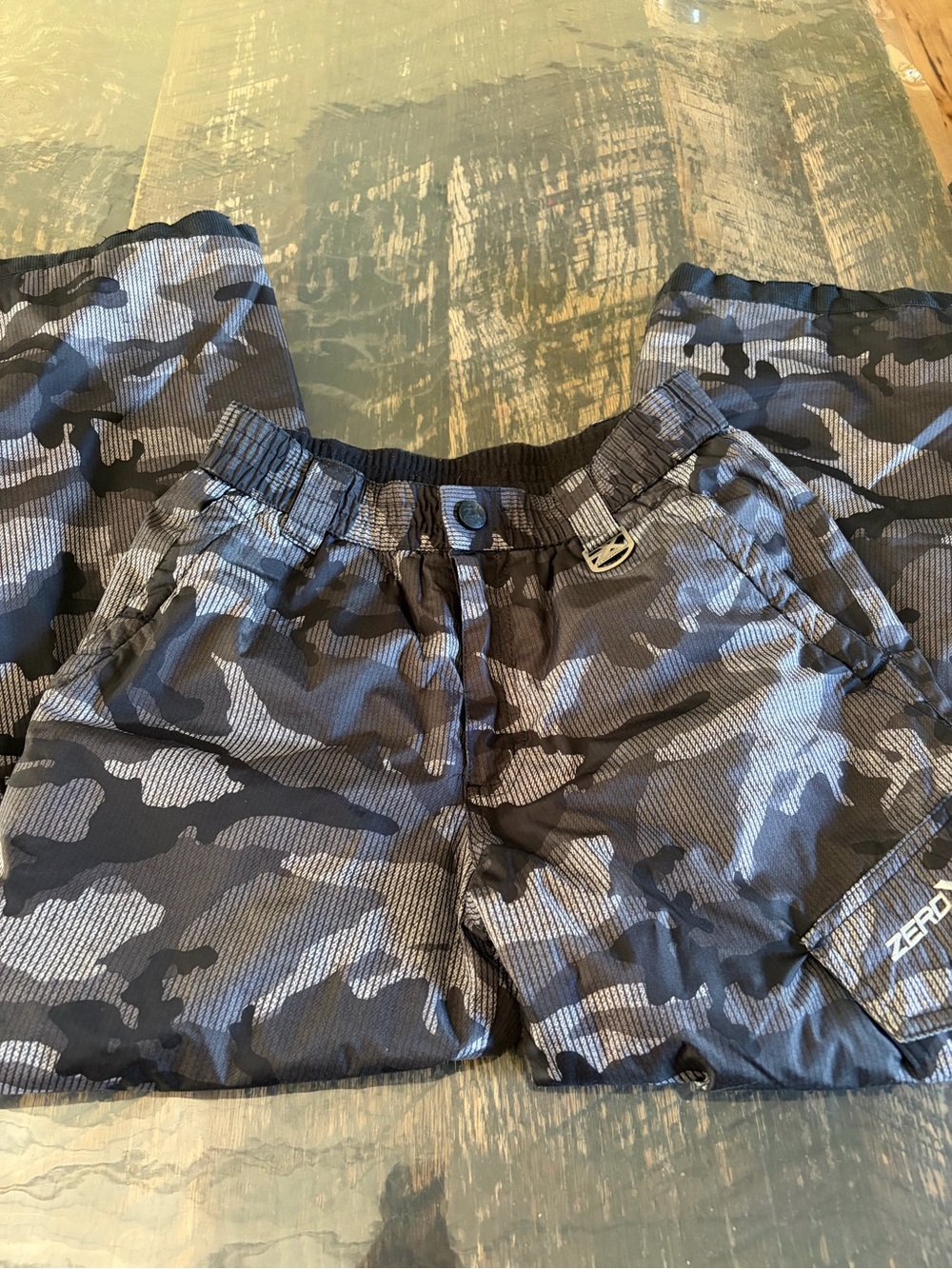 ZeroXposur Boys Camo Snowpants in Black and Gray